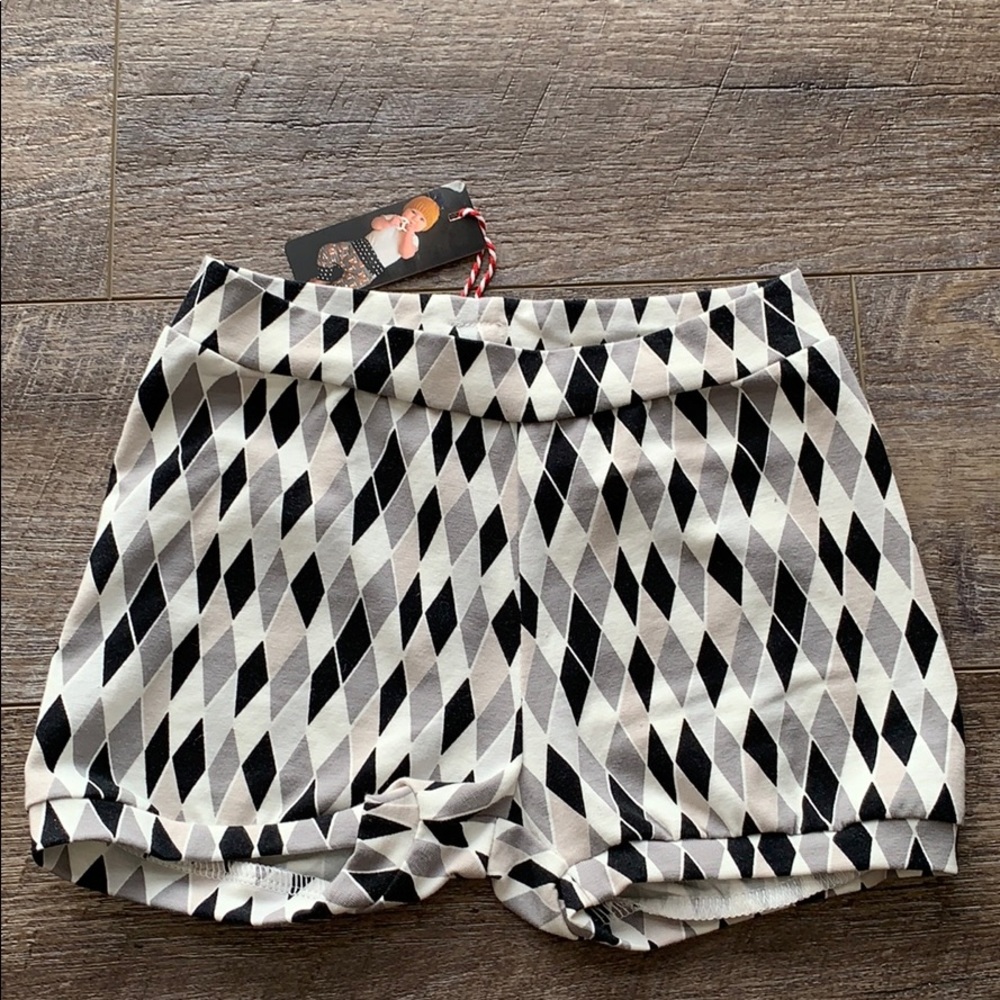 Monochrome Shorties
